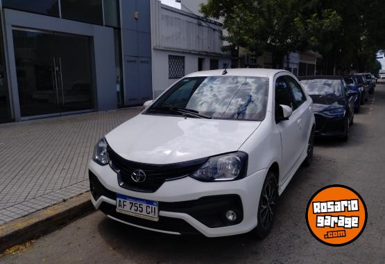 Autos - Toyota ETIOS XLS automtico 2023 Nafta  - En Venta