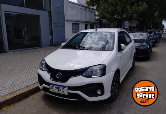Autos - Toyota ETIOS XLS automtico 2023 Nafta  - En Venta