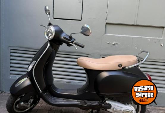 Motos - Vespa VXL 150 3V TECH 2024 Nafta 4300Km - En Venta