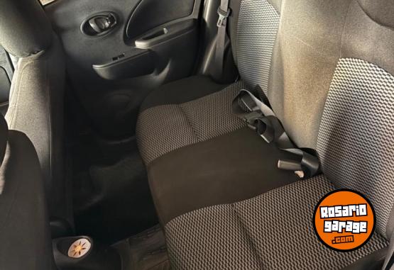 Autos - Nissan March Active 2017 Nafta 90000Km - En Venta