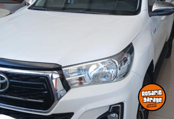 Camionetas - Toyota Hilux 2019 Diesel 127000Km - En Venta