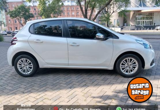 Autos - Peugeot 208 Allure Nav 1.6 2018 Nafta 100000Km - En Venta