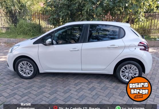 Autos - Peugeot 208 Allure Nav 1.6 2018 Nafta 100000Km - En Venta