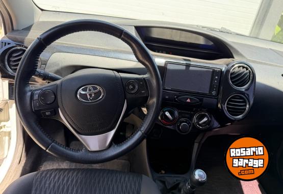 Autos - Toyota Etios Xls 2018 Nafta  - En Venta