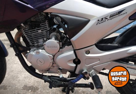 Motos - Yamaha YS Fazer 250 2012 Nafta 45000Km - En Venta