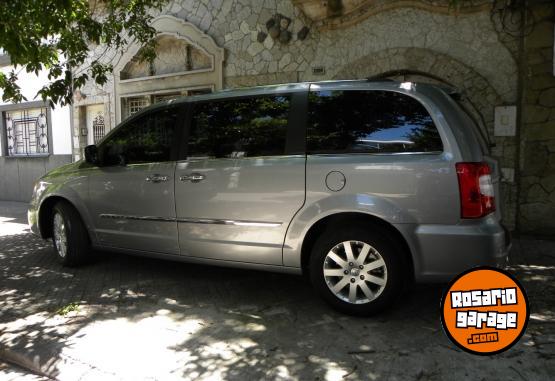 Camionetas - Chrysler Twon Caravan 2016 Nafta 129000Km - En Venta