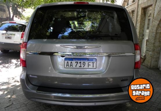 Camionetas - Chrysler Twon Caravan 2016 Nafta 129000Km - En Venta