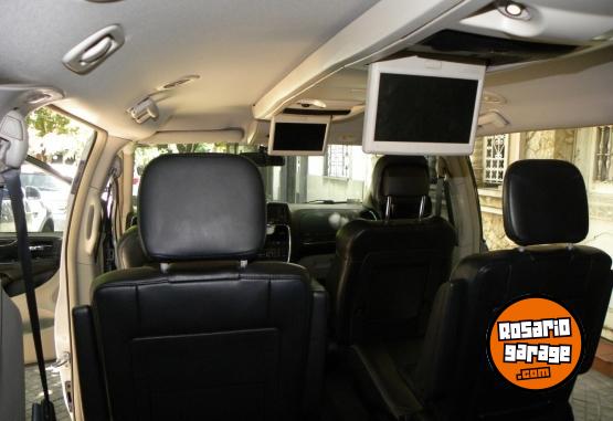 Camionetas - Chrysler Twon Caravan 2016 Nafta 129000Km - En Venta