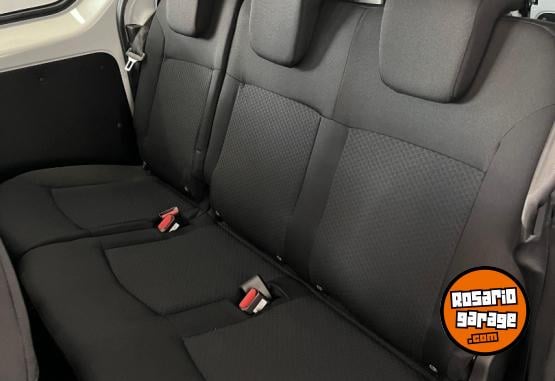 Utilitarios - Renault Kangoo Express 5A 0km 2024 Nafta 0Km - En Venta