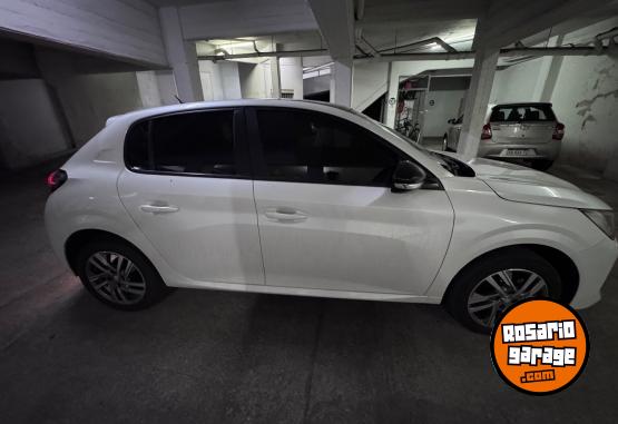 Autos - Peugeot 208 2022 Nafta 43000Km - En Venta