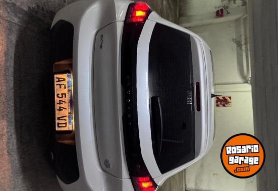 Autos - Peugeot 208 2022 Nafta 43000Km - En Venta