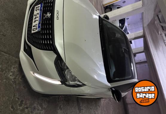 Autos - Peugeot 208 2022 Nafta 43000Km - En Venta