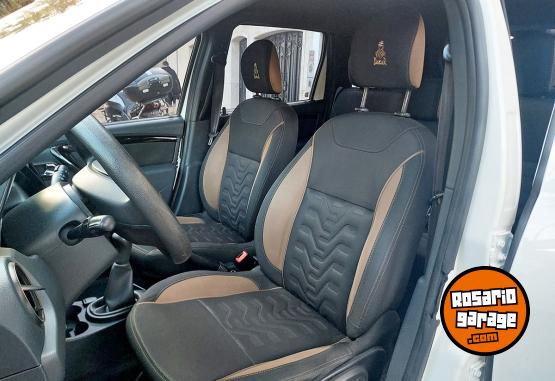 Autos - Renault Duster Dakar 2015 Nafta 99000Km - En Venta