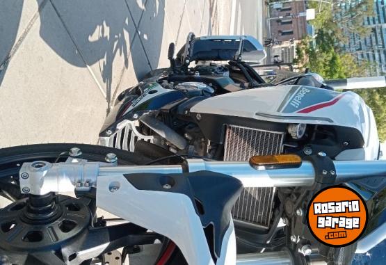 Motos - Benelli 180s 2021 Nafta 8000Km - En Venta