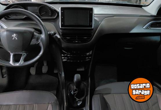 Autos - Peugeot 2008 feline 2018 Nafta 96500Km - En Venta