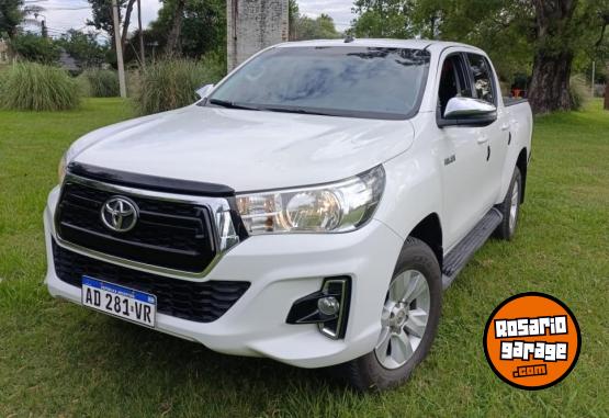 Camionetas - Toyota HILUX SRV 2018 Diesel 174000Km - En Venta