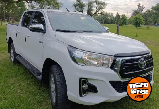 Camionetas - Toyota HILUX SRV 2018 Diesel 174000Km - En Venta