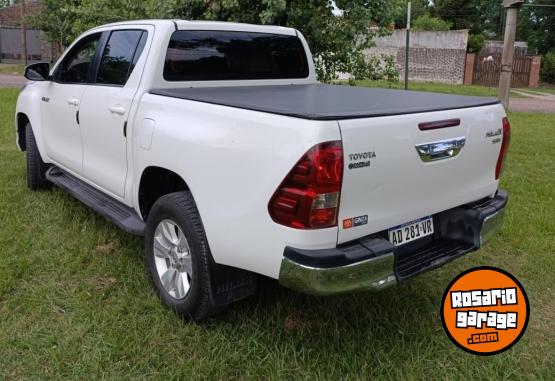 Camionetas - Toyota HILUX SRV 2018 Diesel 174000Km - En Venta