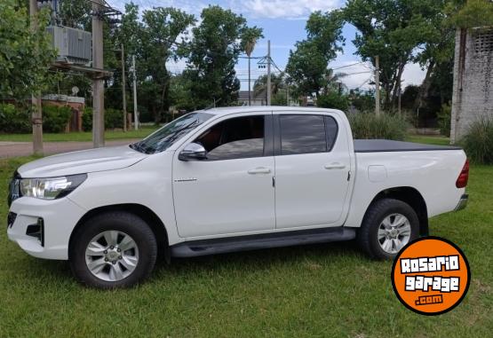 Camionetas - Toyota HILUX SRV 2018 Diesel 174000Km - En Venta