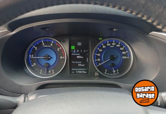 Camionetas - Toyota HILUX SRV 2018 Diesel 174000Km - En Venta