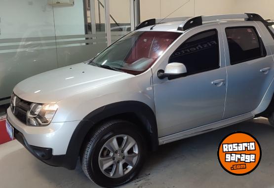 Camionetas - Renault DUSTER OROCH 2.0 OUTSIDER 2017 GNC 172000Km - En Venta