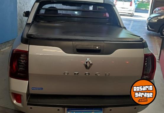 Camionetas - Renault DUSTER OROCH 2.0 OUTSIDER 2017 GNC 172000Km - En Venta