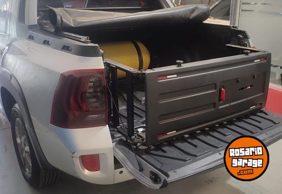 Camionetas - Renault DUSTER OROCH 2.0 OUTSIDER 2017 GNC 172000Km - En Venta