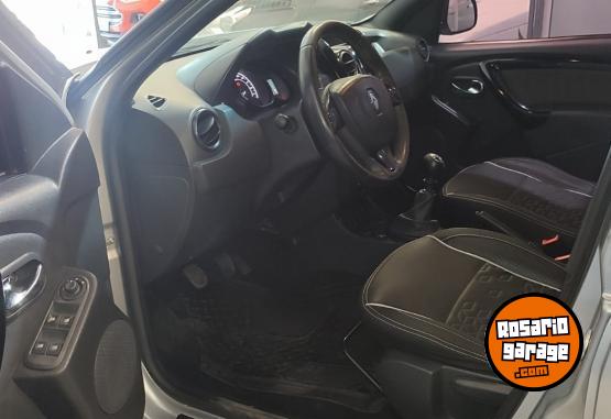 Camionetas - Renault DUSTER OROCH 2.0 OUTSIDER 2017 GNC 172000Km - En Venta