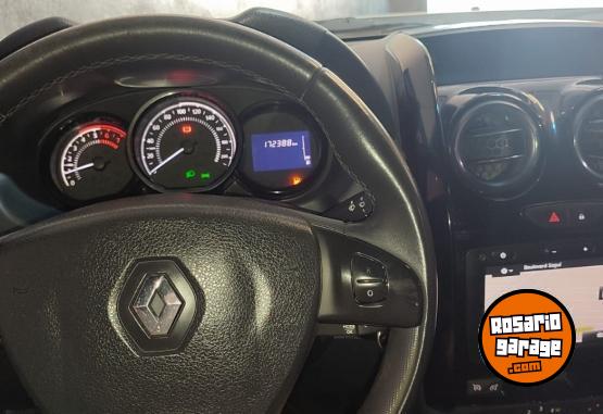 Camionetas - Renault DUSTER OROCH 2.0 OUTSIDER 2017 GNC 172000Km - En Venta