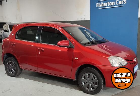 Autos - Toyota ETIOS 1.5 5PTAS XS 2014 Nafta 133000Km - En Venta