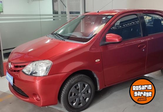 Autos - Toyota ETIOS 1.5 5PTAS XS 2014 Nafta 133000Km - En Venta