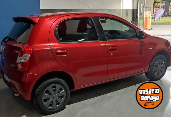 Autos - Toyota ETIOS 1.5 5PTAS XS 2014 Nafta 133000Km - En Venta