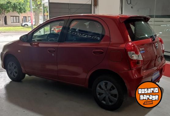 Autos - Toyota ETIOS 1.5 5PTAS XS 2014 Nafta 133000Km - En Venta