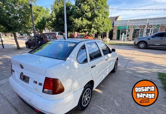 Autos - Volkswagen Polo 1999 Nafta 225000Km - En Venta