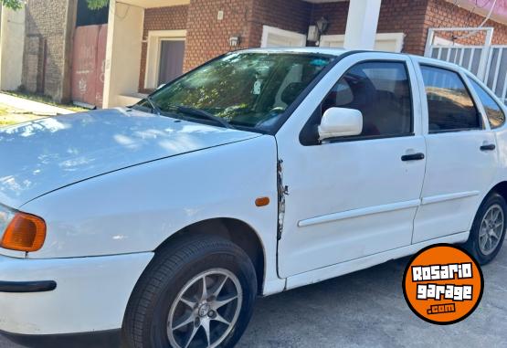 Autos - Volkswagen Polo 1999 Nafta 225000Km - En Venta