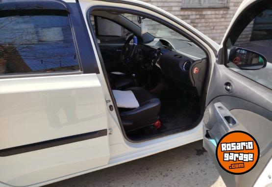 Autos - Toyota Etios xs 2015 Nafta 140000Km - En Venta