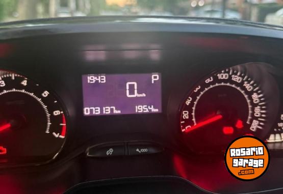 Autos - Peugeot 2008 Allure 2017 2017 Nafta 73000Km - En Venta