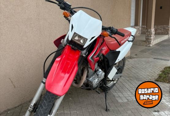 Motos - Honda Tornado 2015 Nafta 40000Km - En Venta