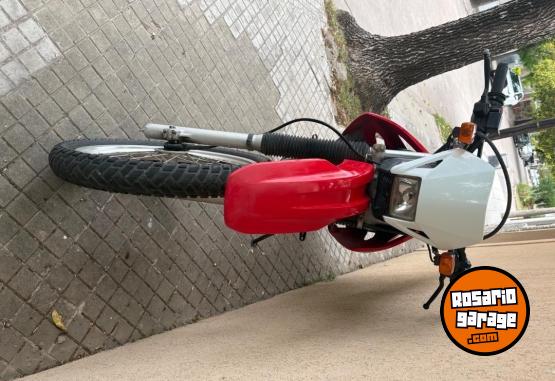 Motos - Honda Tornado 2015 Nafta 40000Km - En Venta