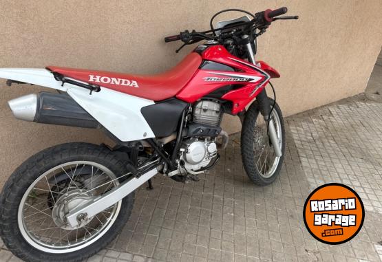 Motos - Honda Tornado 2015 Nafta 40000Km - En Venta