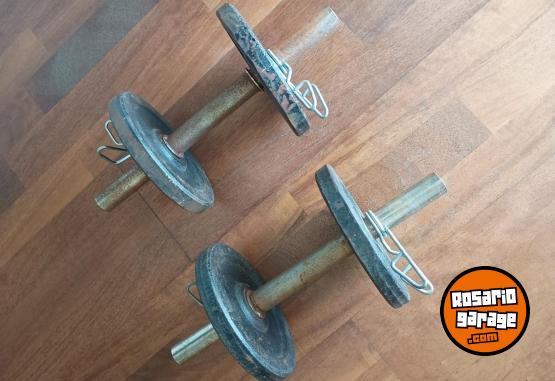 Deportes - Excelente Par de Mancuernas Cromadas y Moleteadas Macizas con Topes y 12 Kg de Discos de Fundición - En Venta