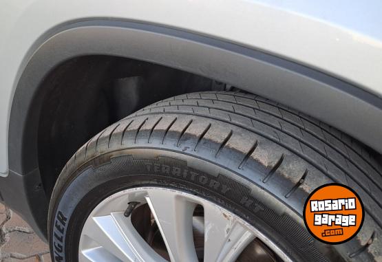 Camionetas - Chevrolet Tracker premier awd at 2018 Nafta 121000Km - En Venta