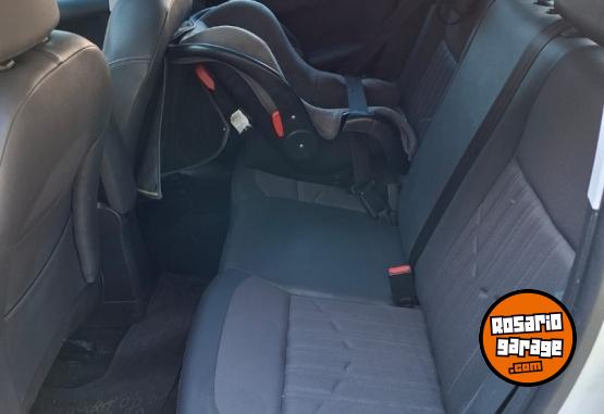 Autos - Peugeot 208 FELINE 2017 Nafta 105000Km - En Venta