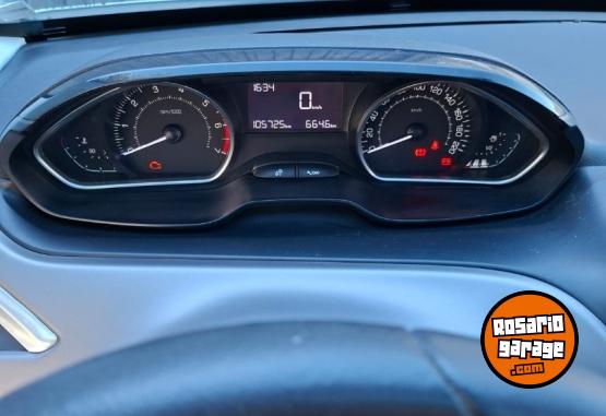 Autos - Peugeot 208 FELINE 2017 Nafta 105000Km - En Venta