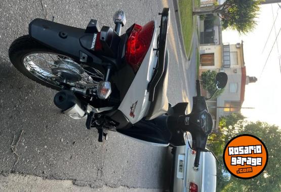 Motos - Honda Wave s 2022 Nafta 5300Km - En Venta