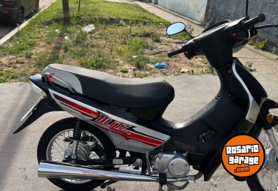 Motos - Motomel Blitz base 2023 Nafta 2700Km - En Venta