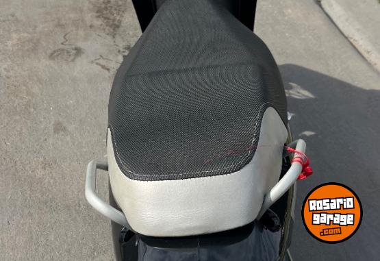 Motos - Motomel Blitz base 2023 Nafta 2700Km - En Venta