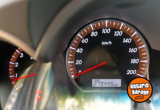 Camionetas - Toyota Hilux SRV 3.0 4x2 2013 Diesel 279000Km - En Venta