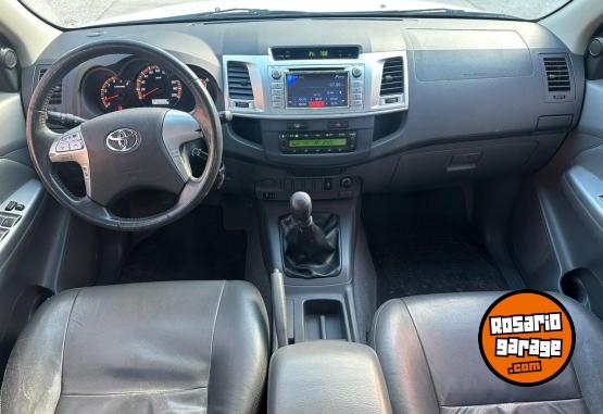 Camionetas - Toyota Hilux SRV 3.0 4x2 2013 Diesel 279000Km - En Venta