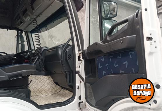 Camiones y Gras - Stralis 410 nr escalable. - En Venta